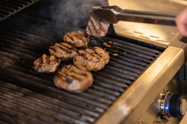 Perfect Grill Time for Strip Steak: How Long to Cook It to Perfection