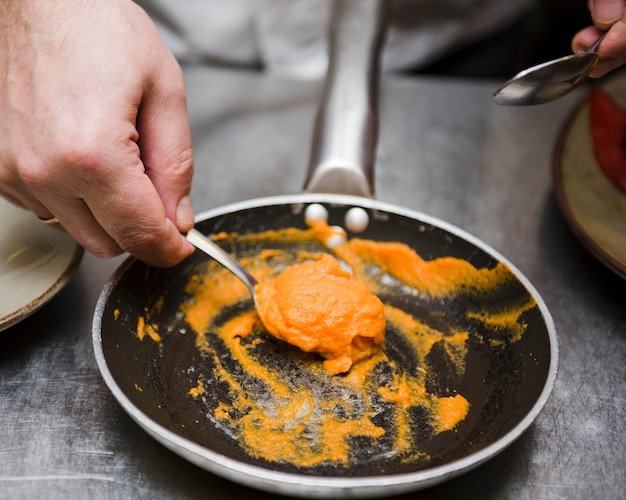 Cast Iron Frying Pan: The Ultimate Guide to Cooking Like a Pro