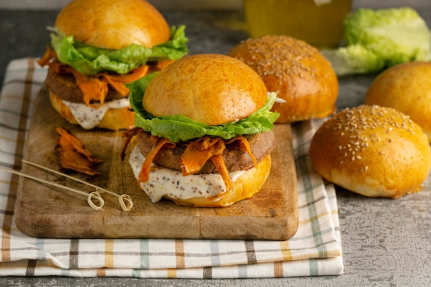 Salmon <a href=https://www.tgkadee.com/Healthy-Meals/The-Perfect-Burger-Grill-Time-How-Long-to-Cook-Your-Patty-to-Perfection.html target=_blank class=infotextkey>burger cooking time</a>: Perfect Guide