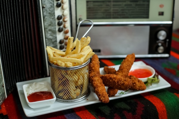 Air Fryer Frozen Fries: Perfect Crispy Results in Minutes