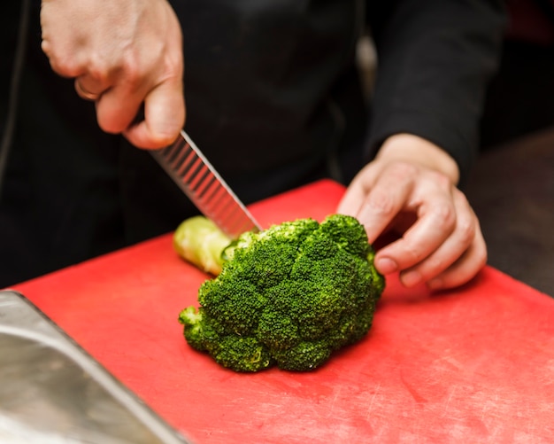 How to Cook Broccoli on the Stovetop: A Perfect Side Dish