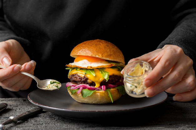 How to Cook Perfect Hamburgers on the Stovetop