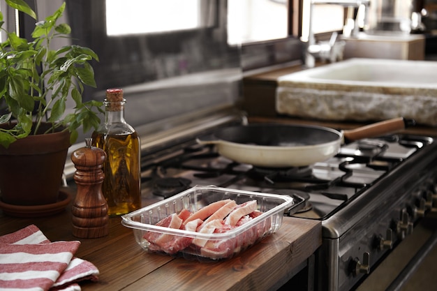 How to Cook Cube Steak on the Stovetop: A Simple Guide